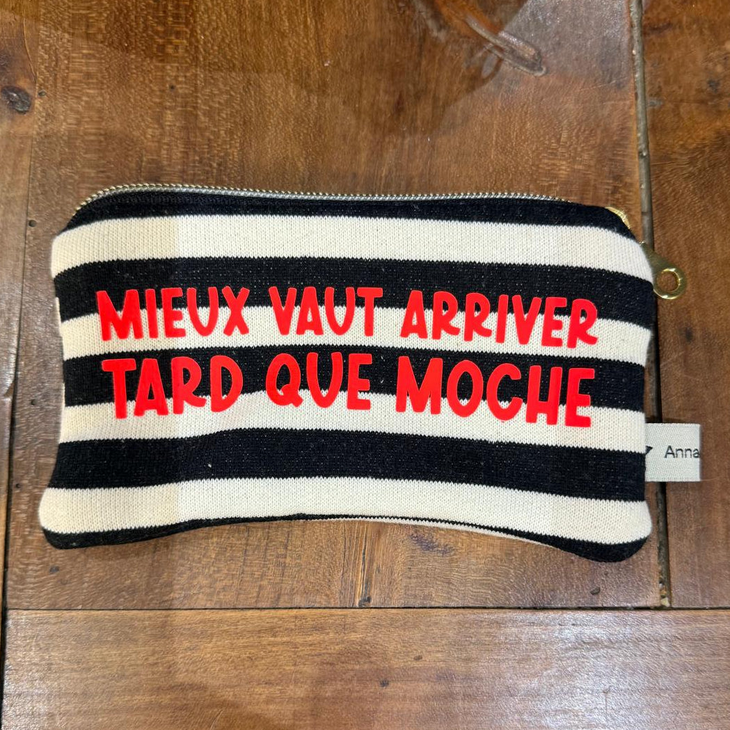 Pochette Mieux vaut arriver tard que moche n°16