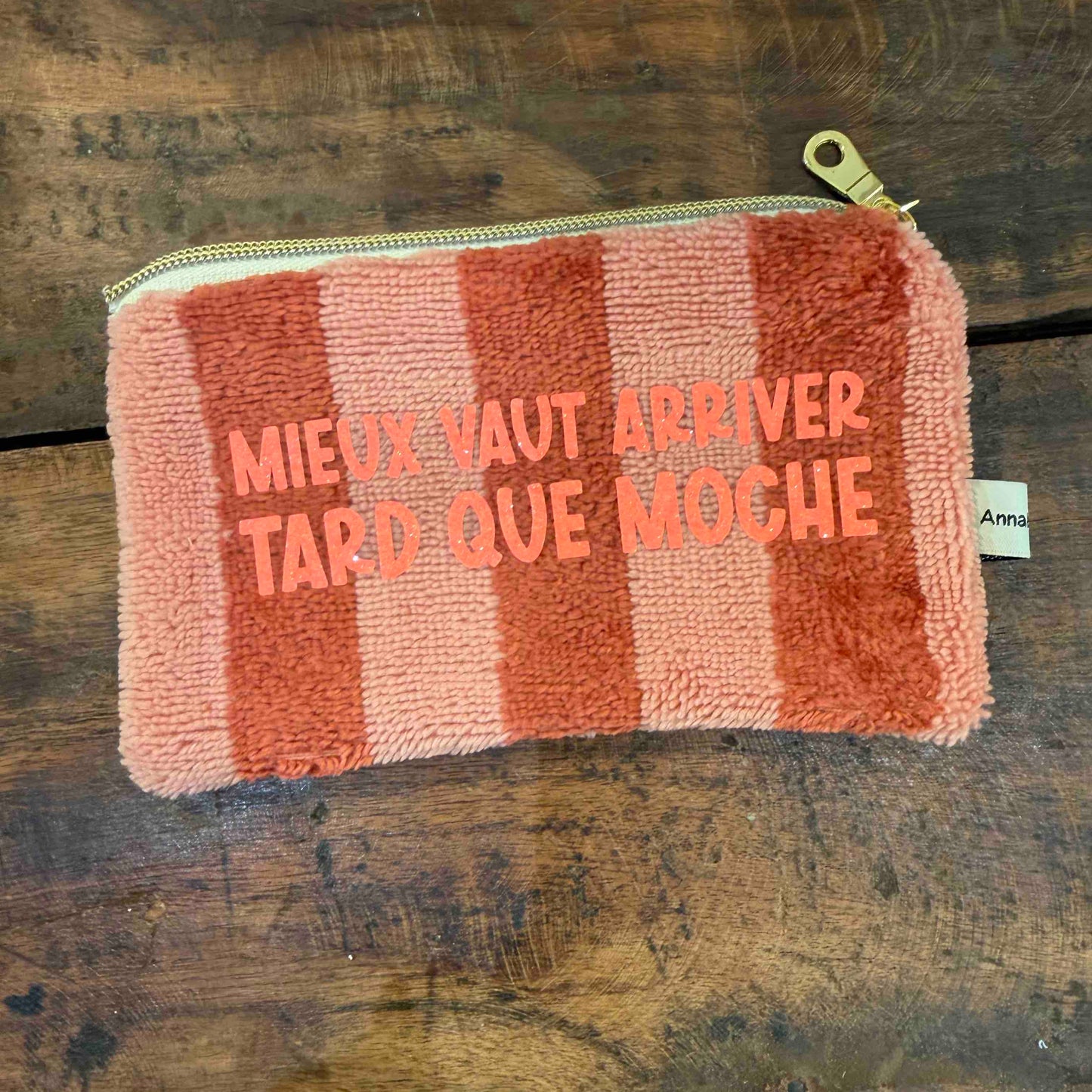 Pochette "Mieux vaut arriver tard que moche" n°50
