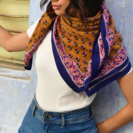 Grand foulard Séléné fauve