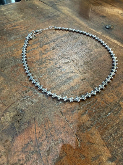 Collier argenté chaîne croix