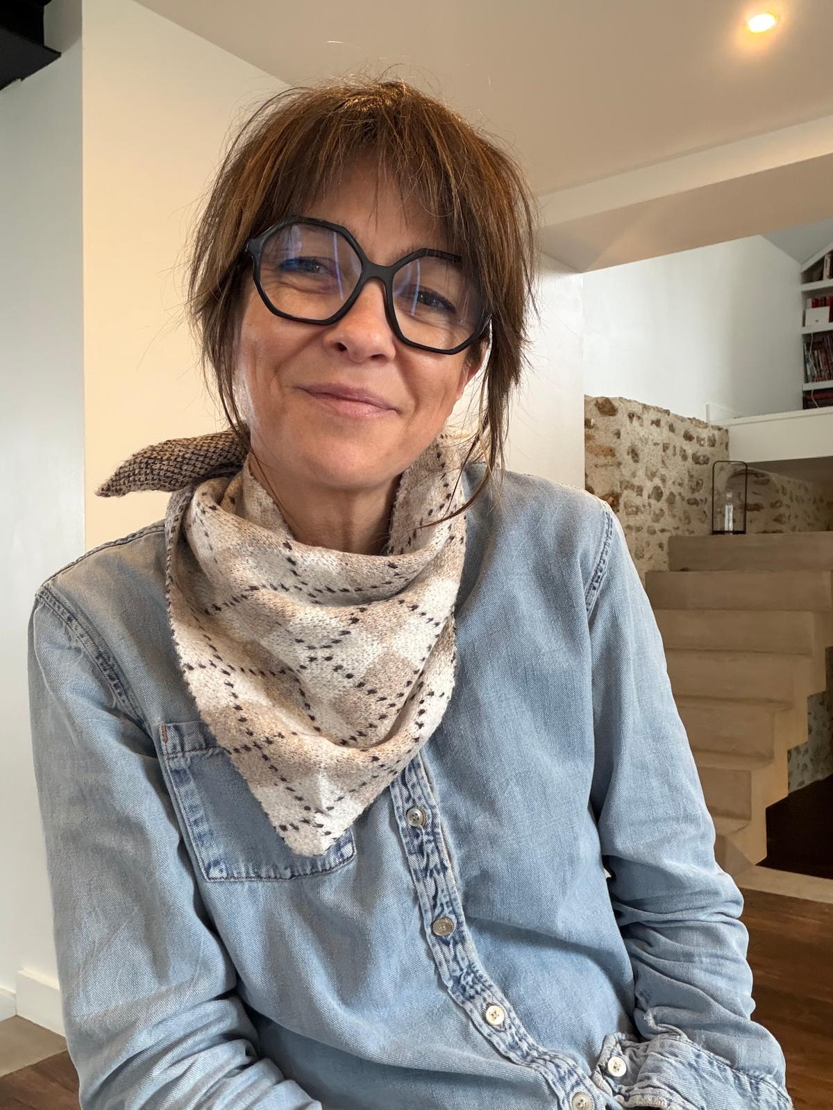 Janice small triangle scarf - 4 colours