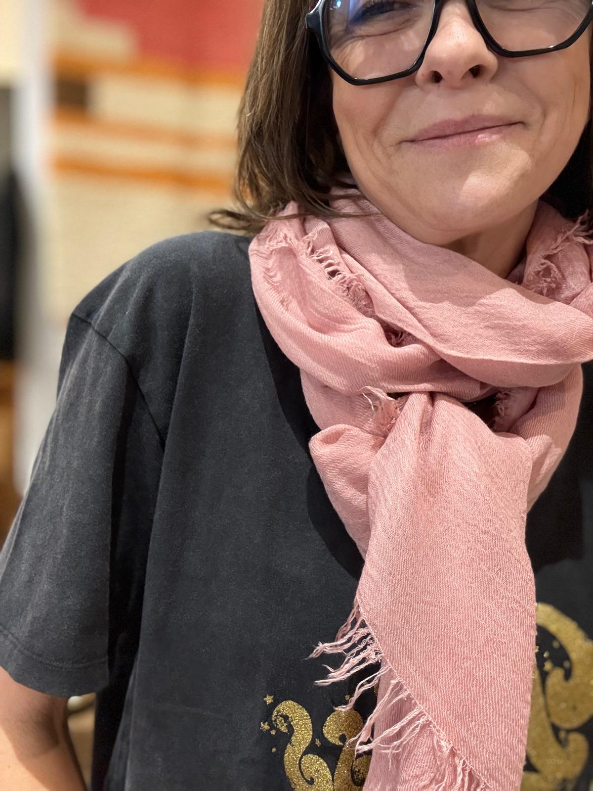 Pink Gill scarf