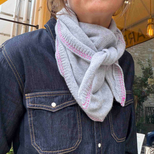 Echarpe triangle Balady grey fushia - Maison Anje