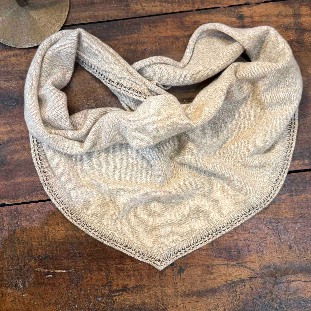Echarpe triangle Balady beige wood- Maison Anje
