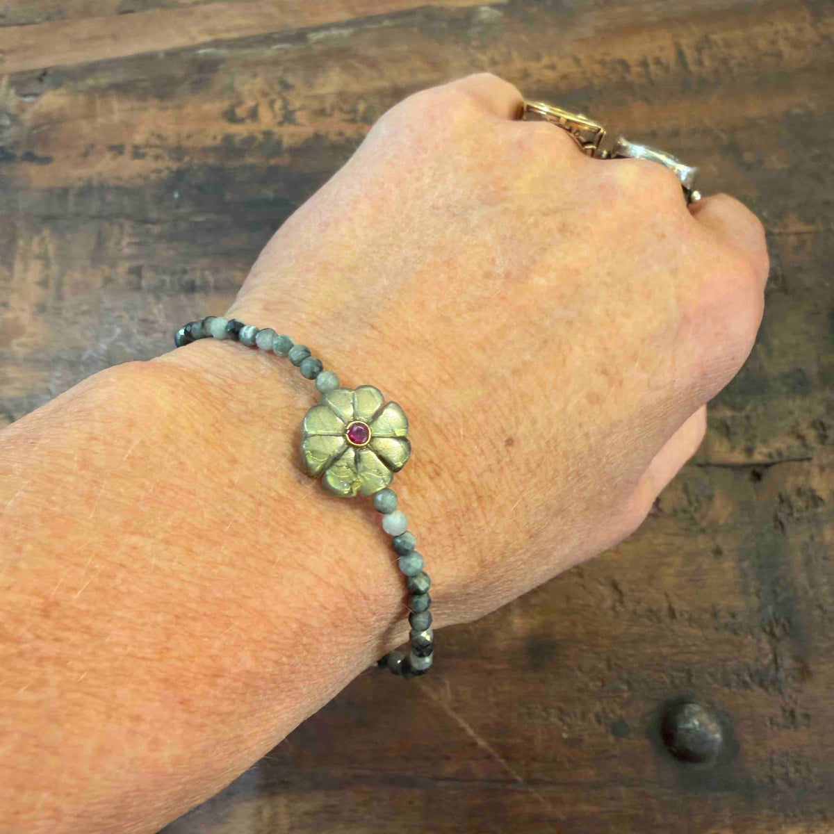 Double flower Indian ruby bracelet