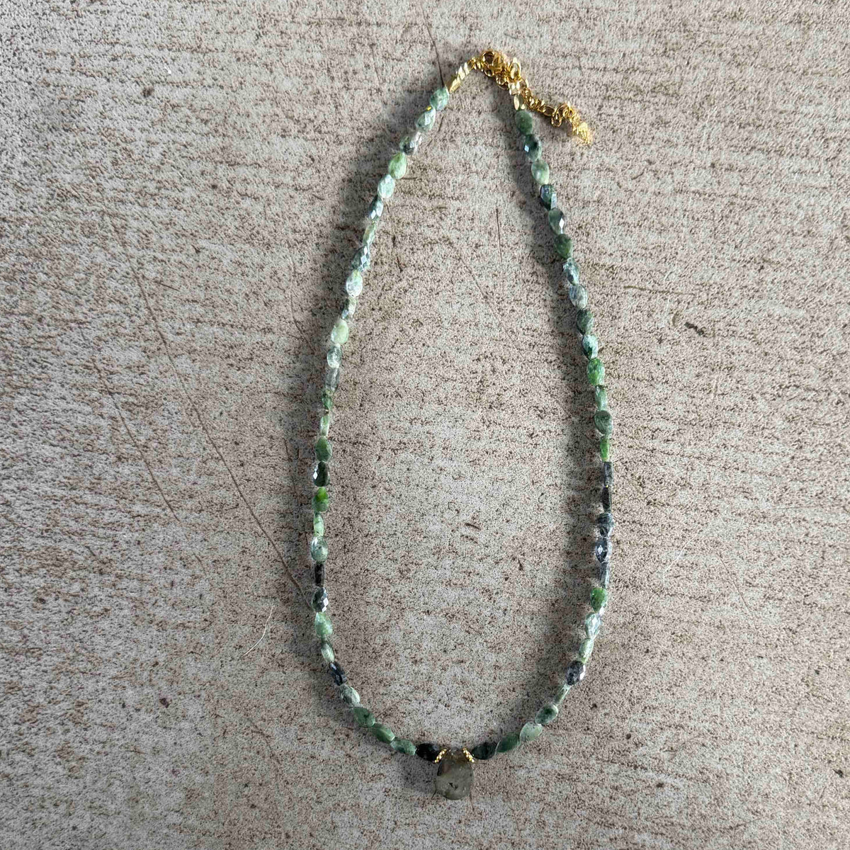 Ceyla gold necklace new