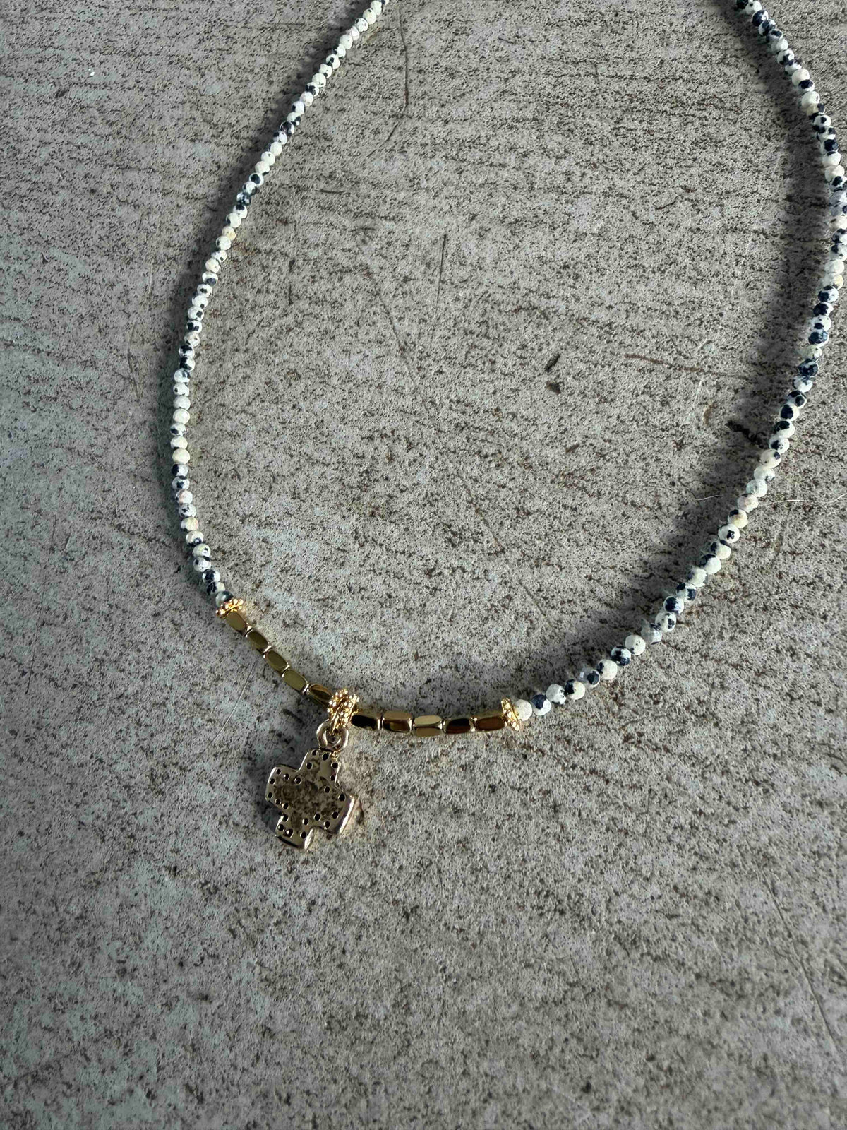Ceyla gold necklace new