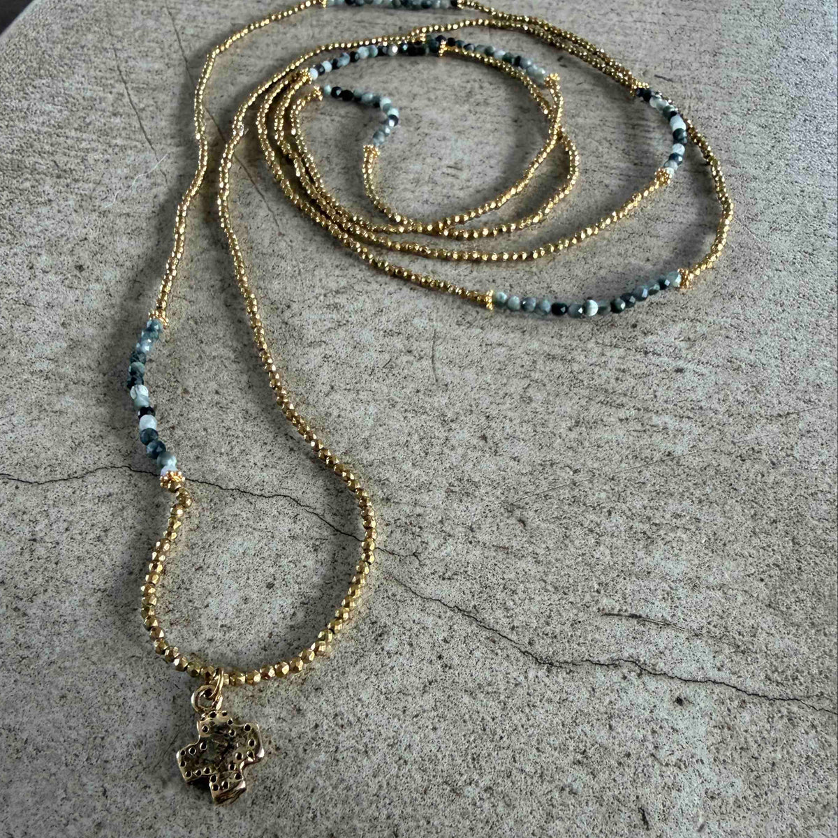 Ceyla gold necklace new