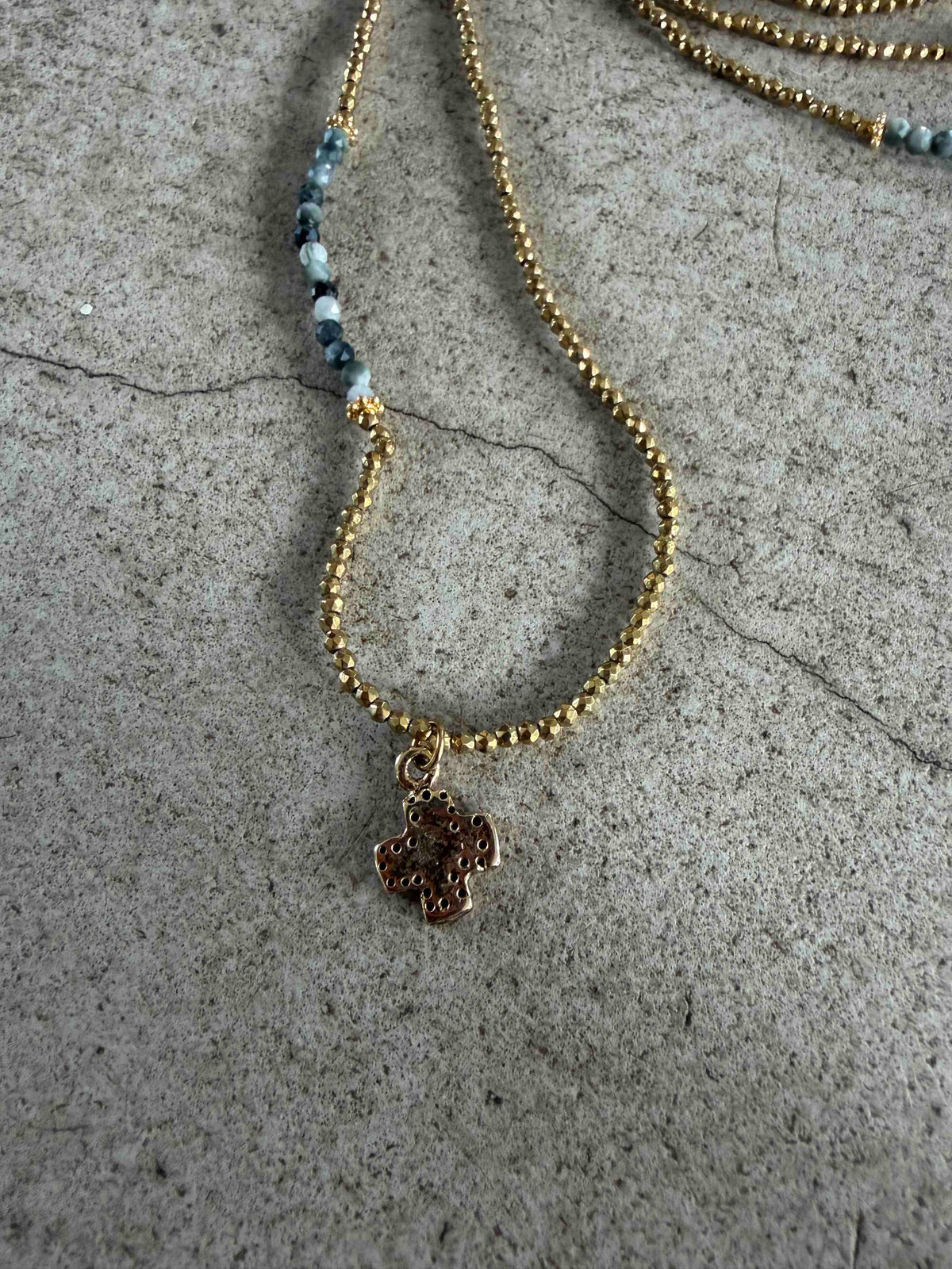 Ceyla gold necklace new