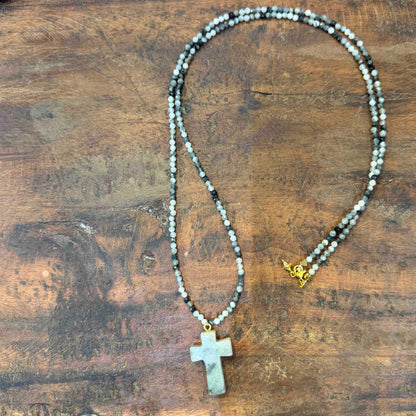 Sautoir Cruz labradorite - Le Monde est Stone