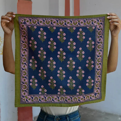 Small Antigone Night Scarf
