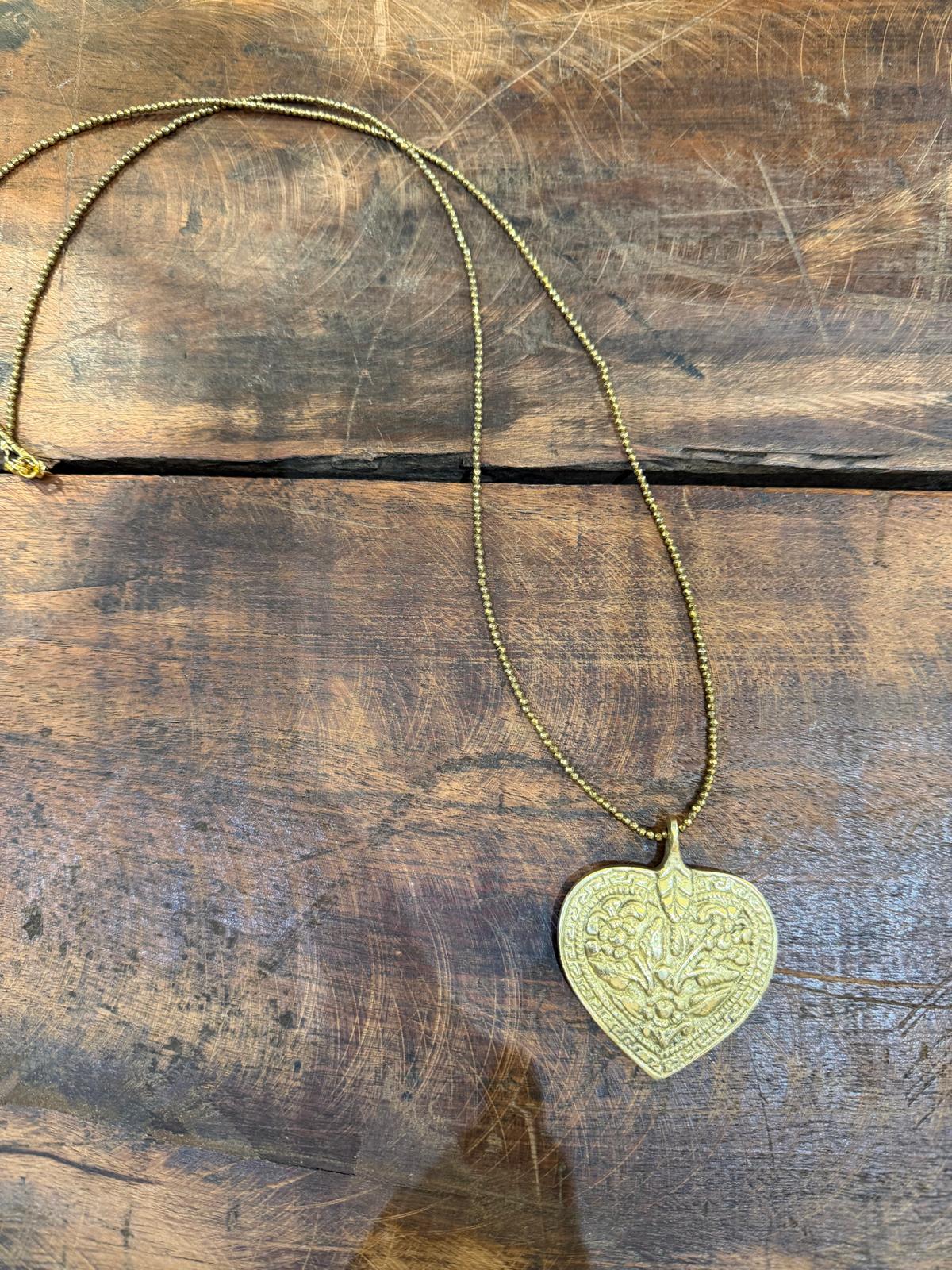 Sautoir Ceyla coeur travaillé