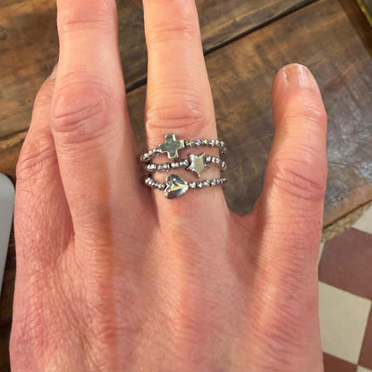 Bague Brigitte mini hématite argentée - coeur, croix ou étoile