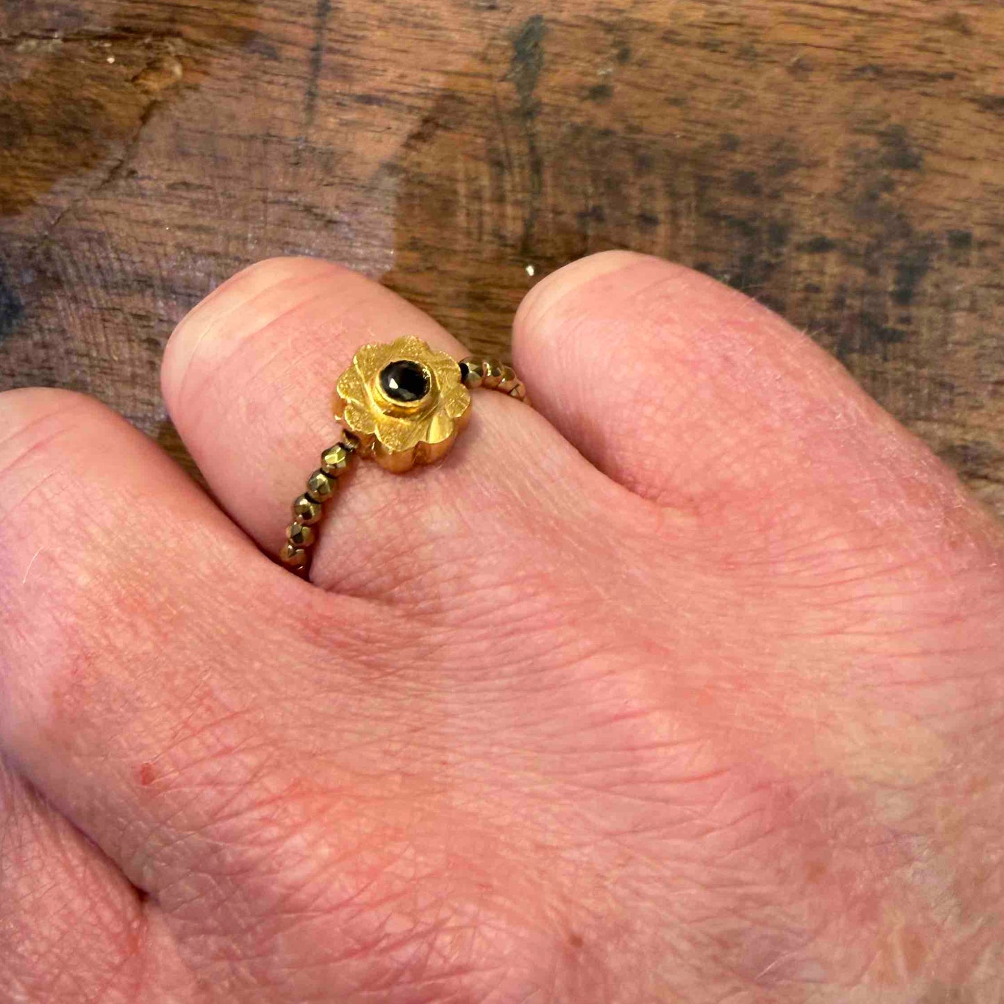 Bague mini-flower Gold - Le Monde est Stone