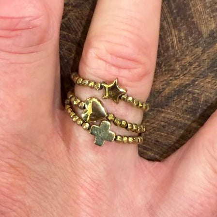 Bague Brigitte mini hématite dorée - coeur, croix ou étoile