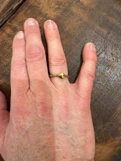 Bague Brigitte mini hématite dorée - coeur, croix ou étoile