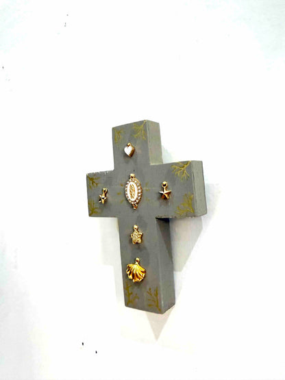 Grande croix en bois Garance x Virgile - Gris 2