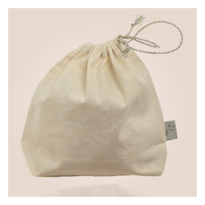 Bougie Raffia Fleur Taupe - Ebene Extrême 400g