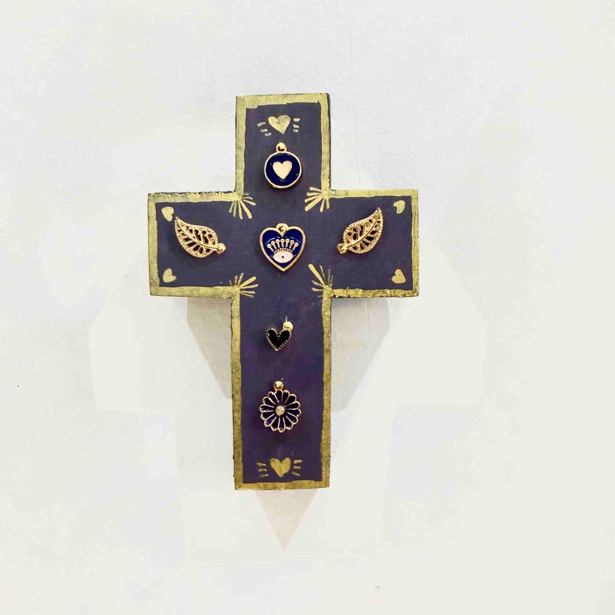 Grande croix en bois Garance x Virgile - Prune