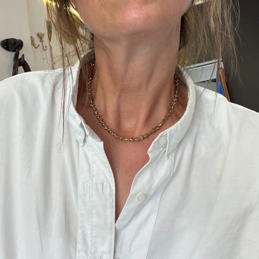 Collier doré chaîne croix