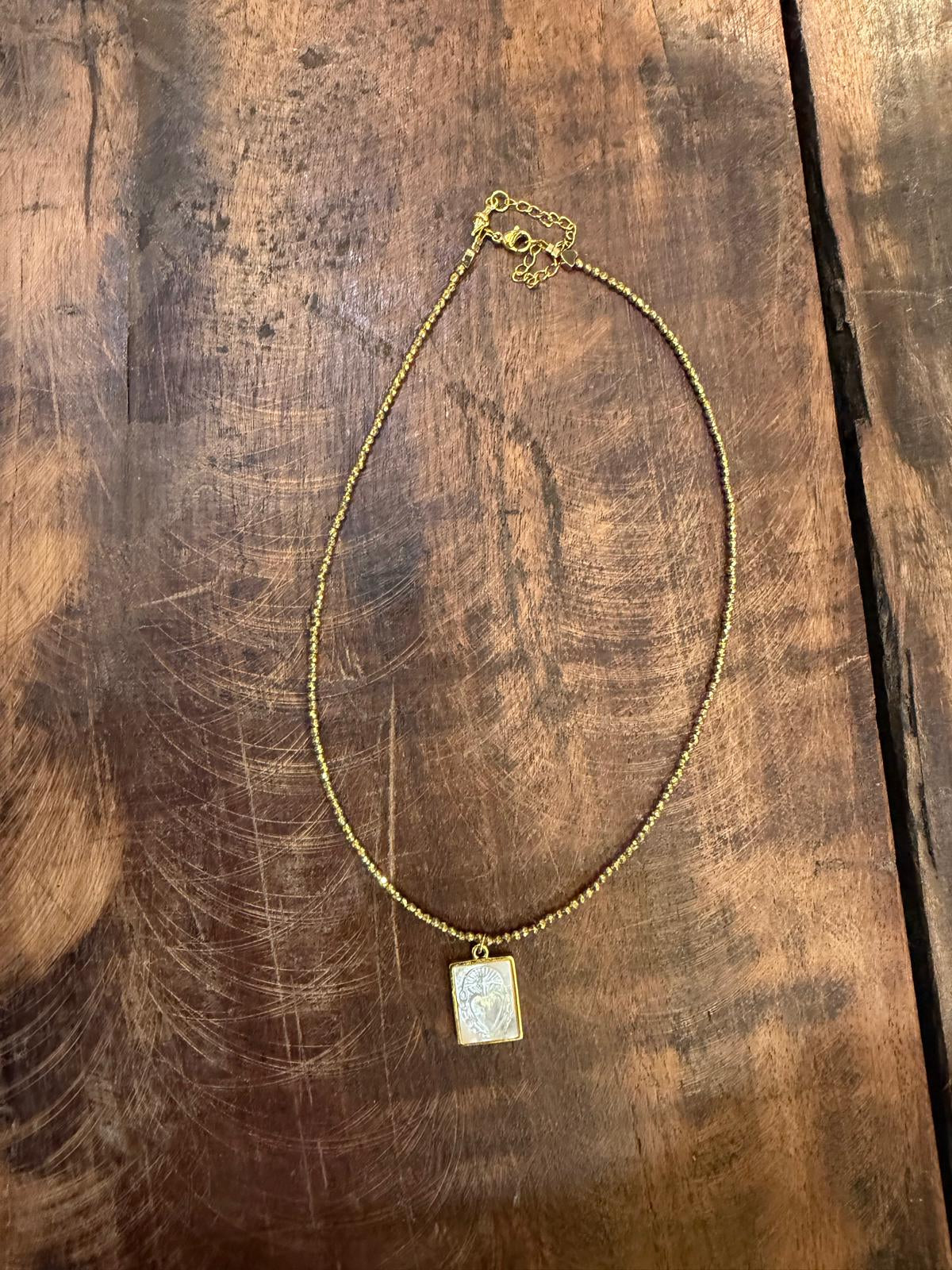 Collier amulette Ex Voto carré