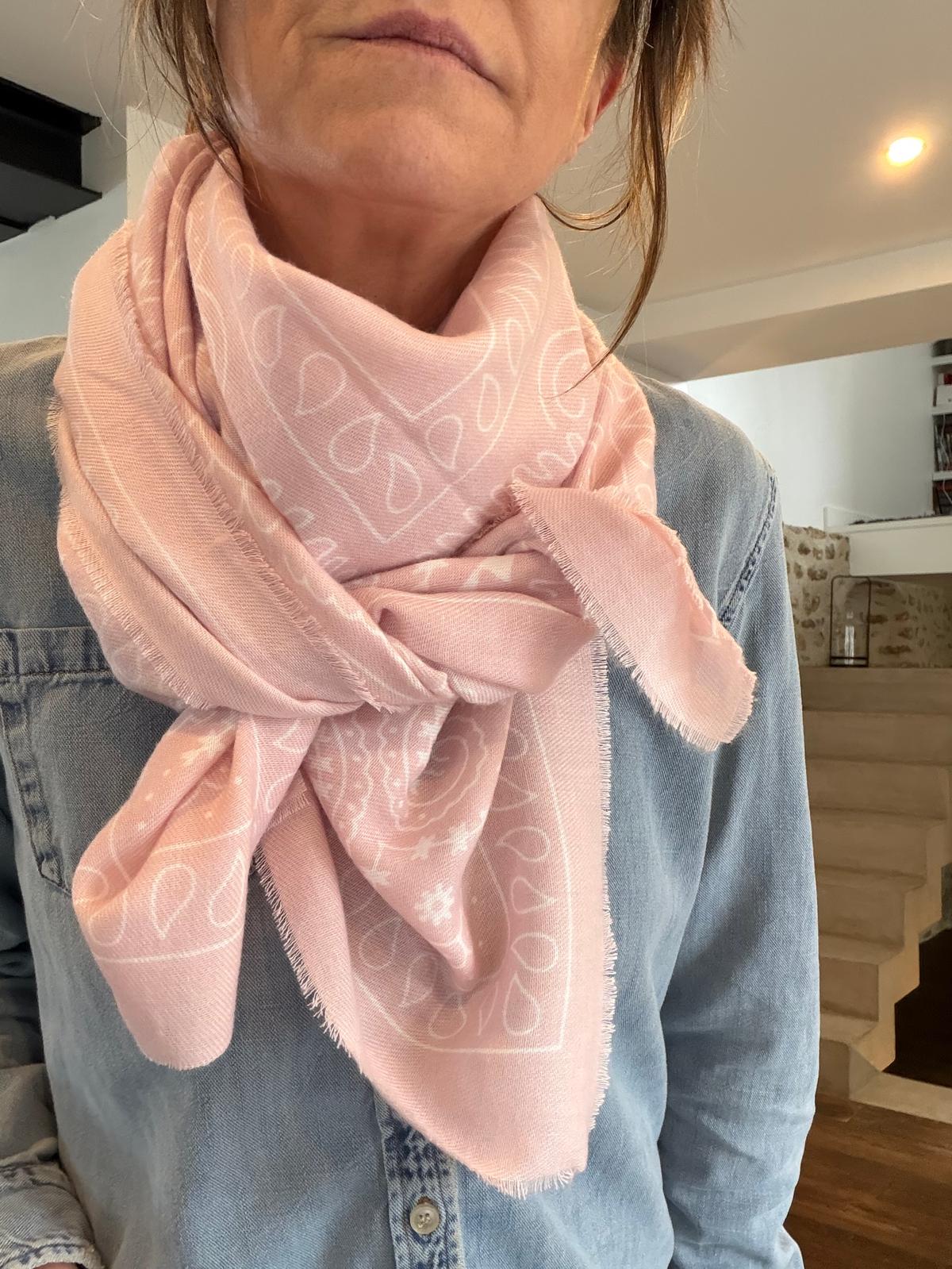 Large square Virginia scarf - 2 colors