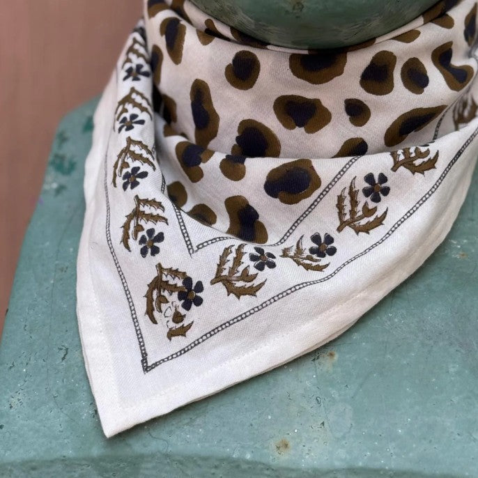 Foulard 60x60cm LÉOPARD Écru