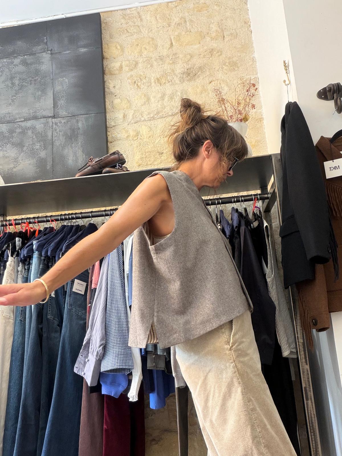 Alienor sleeveless barista vest - Hod Paris