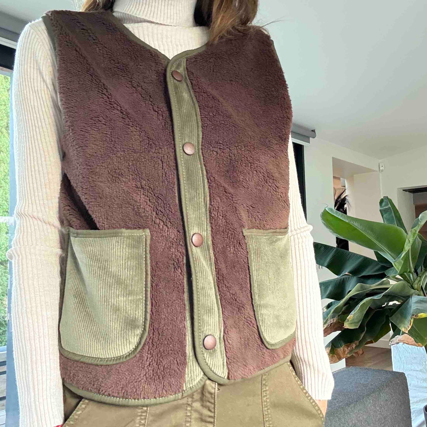Gisèle sleeveless vest: navy, chocolate or khaki