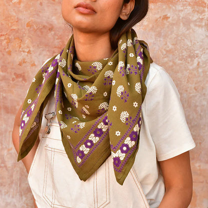 Grand foulard Anastase Olive