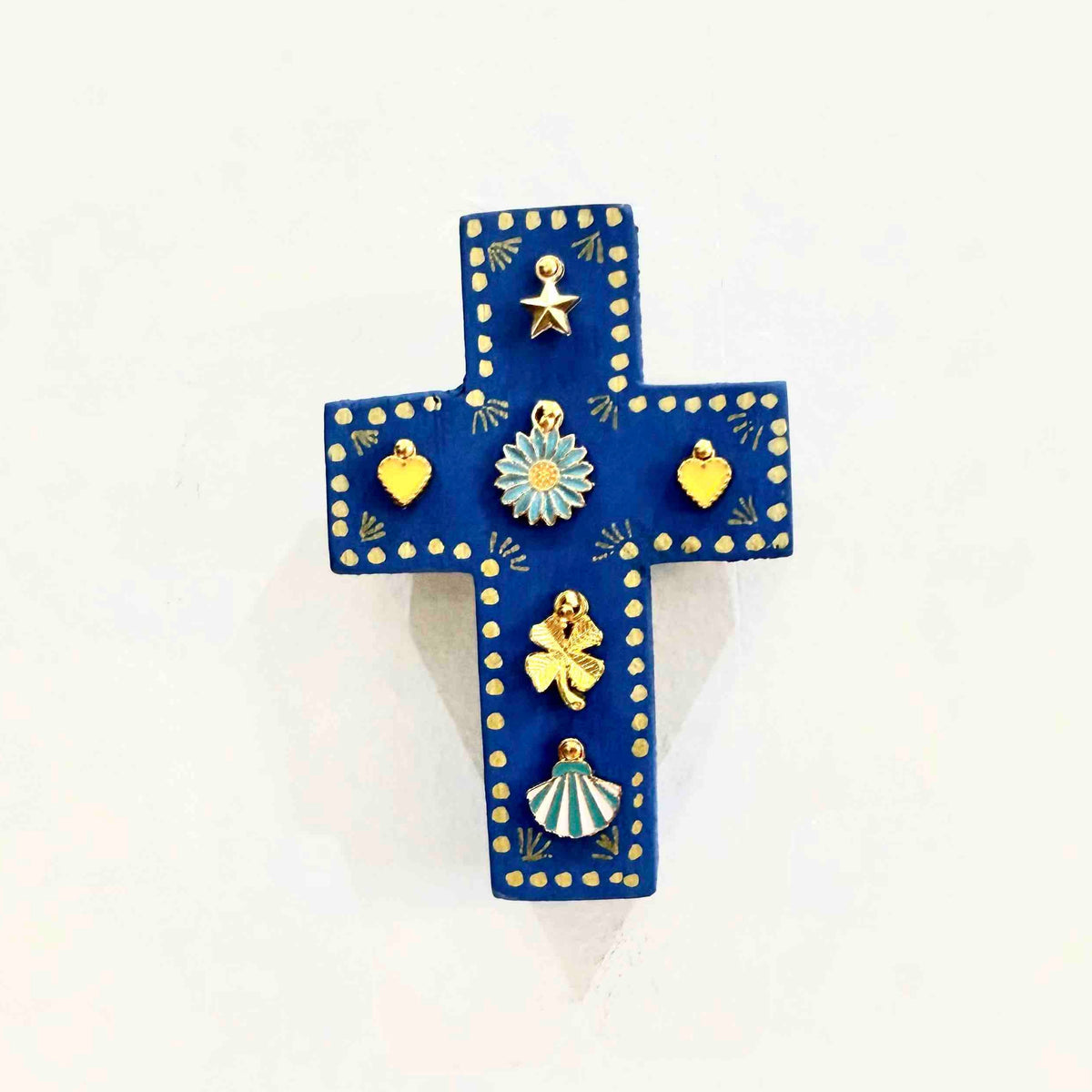 Petite croix en bois Garance x Virgile - Indigo 2