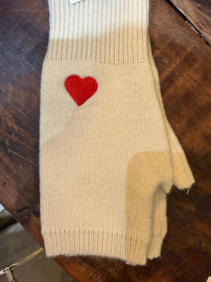Heart mittens - 3 colors