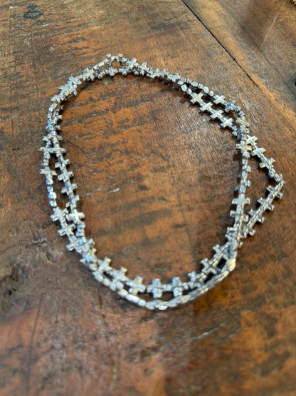 Sautoir argenté chaine croix
