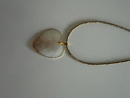 Mother-of-pearl heart necklace