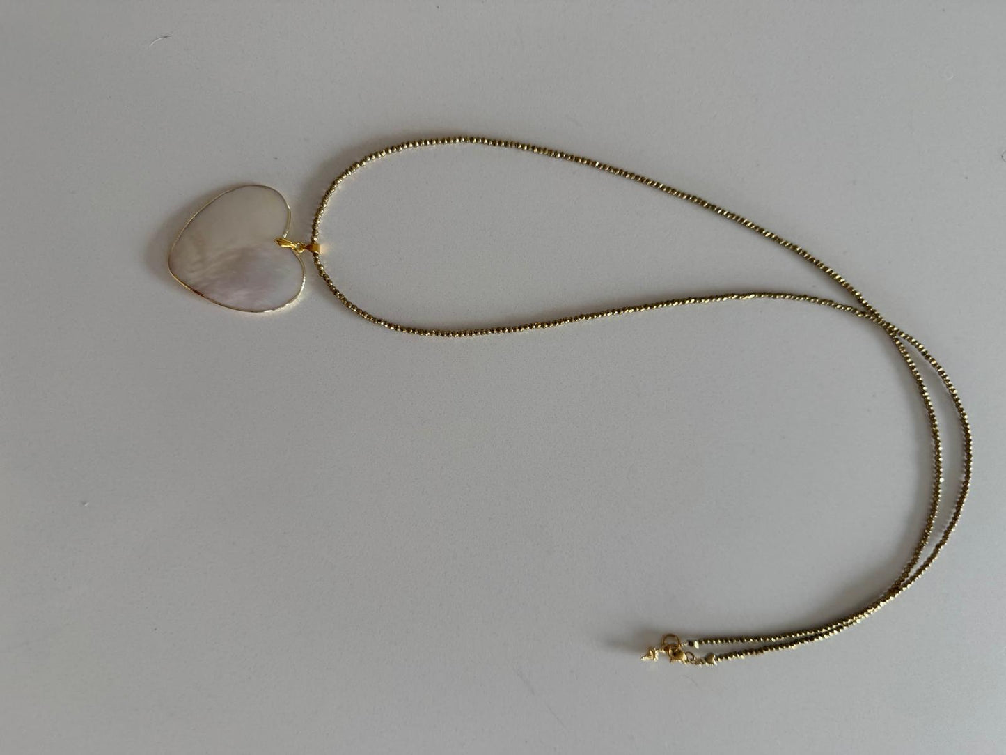Mother-of-pearl heart necklace