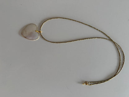 Mother-of-pearl heart necklace