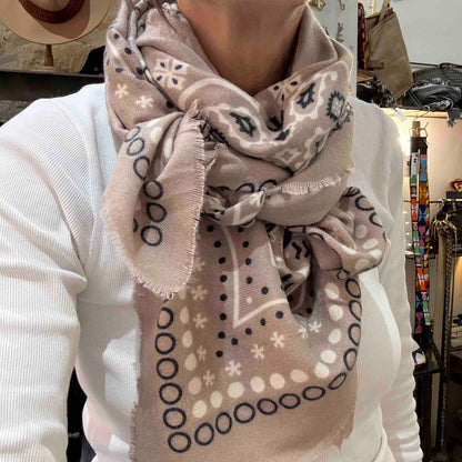 Large Wilson bandana