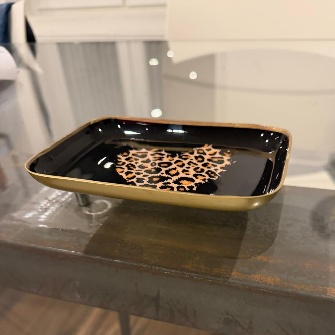 Cheetah pocket emptier